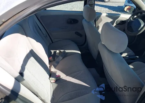 2002 Saturn S-Series Sl2 из США, поврежденный, VIN 1G8ZK52702Z243549